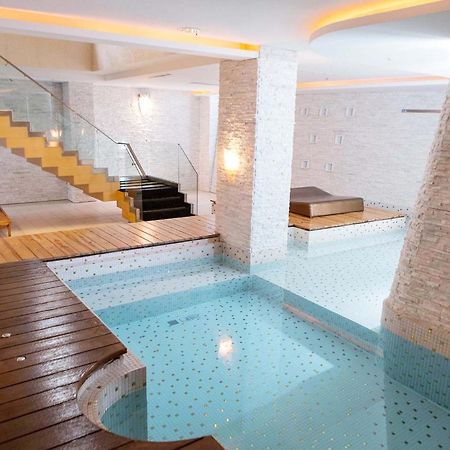 All-Ur Boutique Motel - Taichung Branch Екстериор снимка