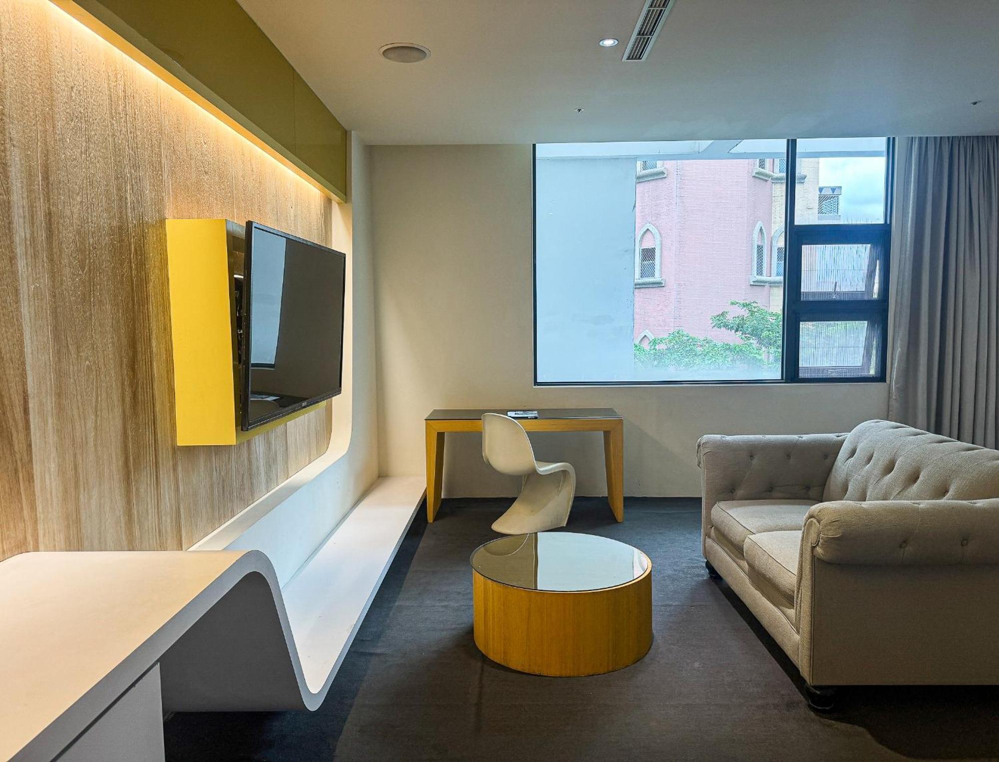 All-Ur Boutique Motel - Taichung Branch Екстериор снимка