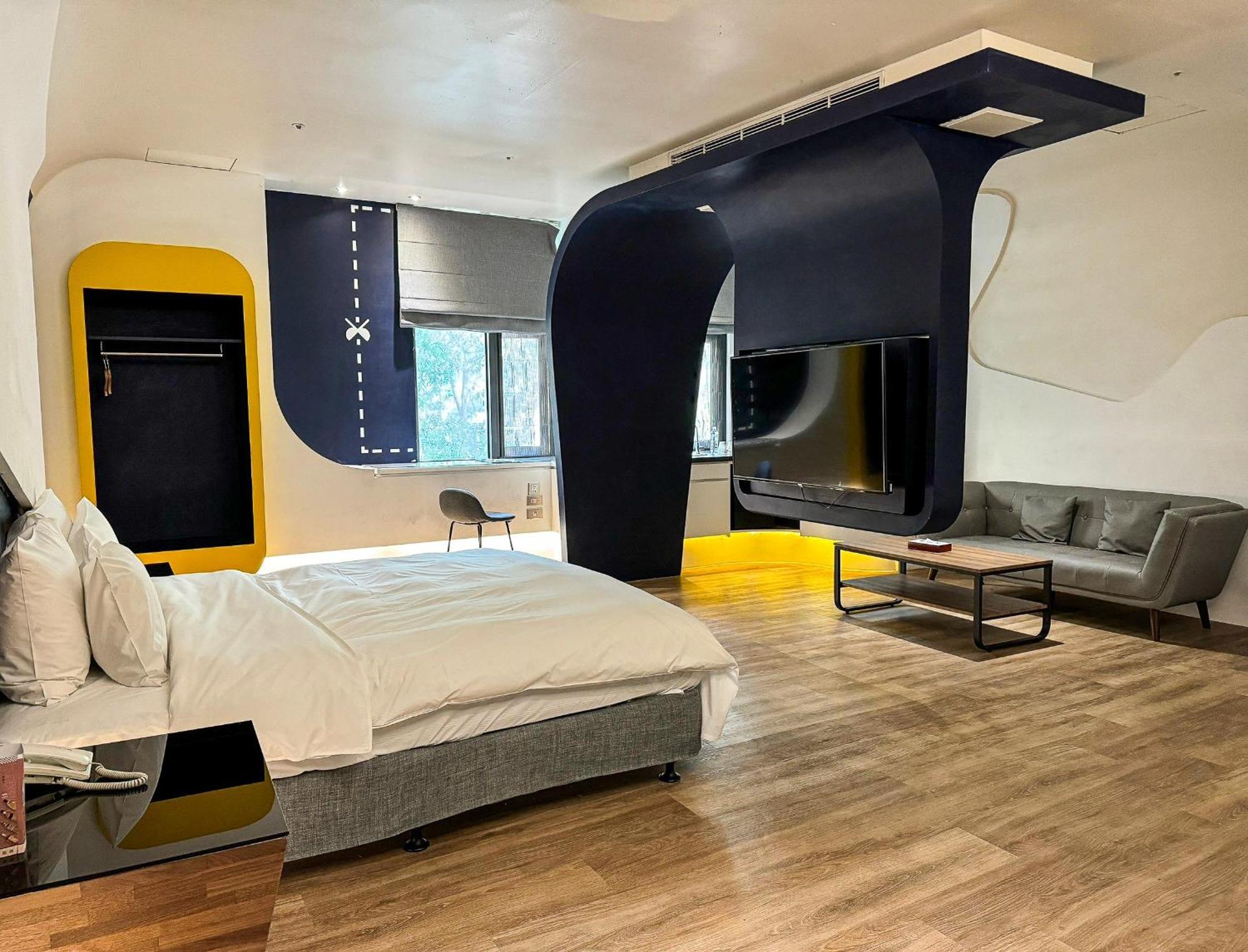 All-Ur Boutique Motel - Taichung Branch Екстериор снимка