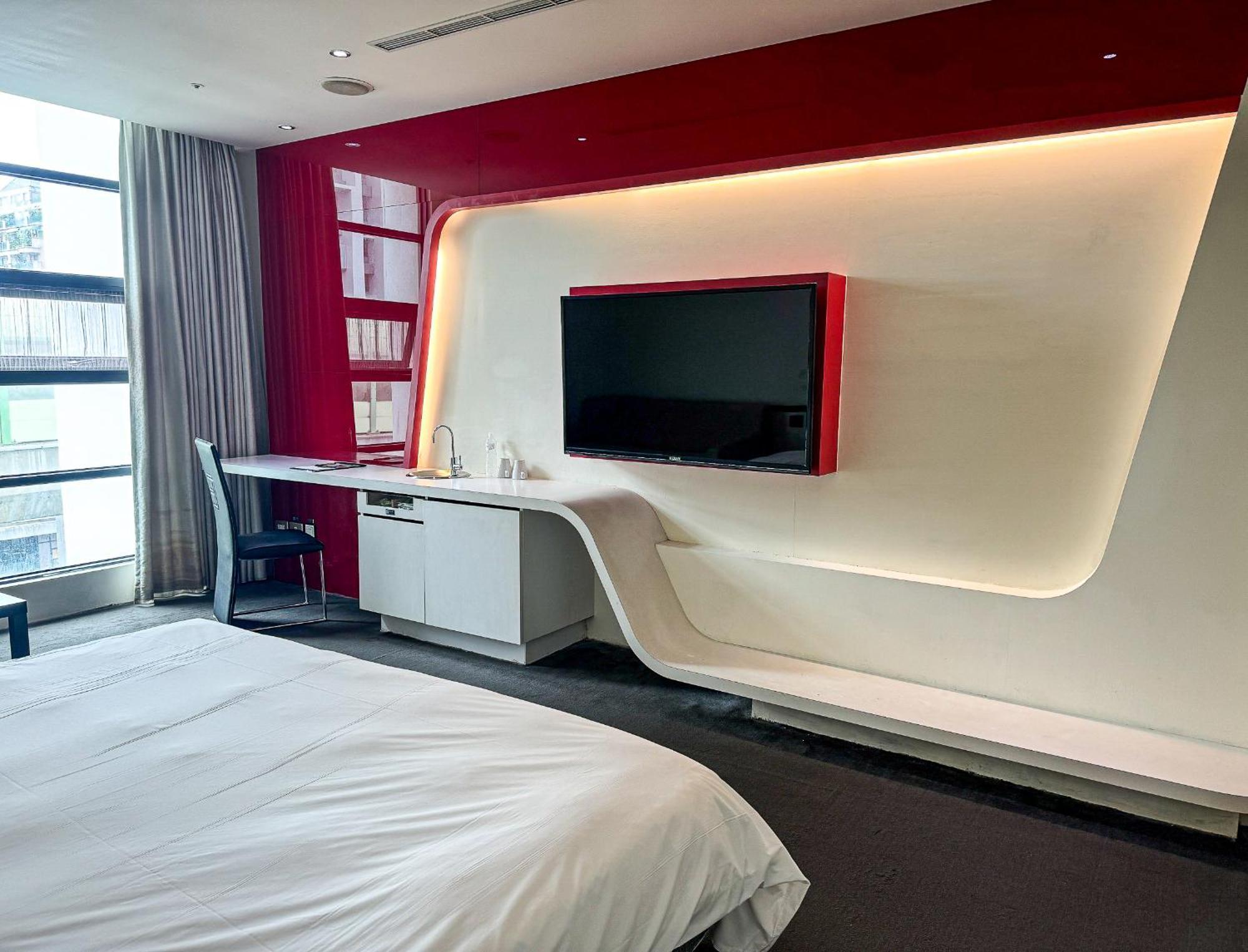 All-Ur Boutique Motel - Taichung Branch Екстериор снимка