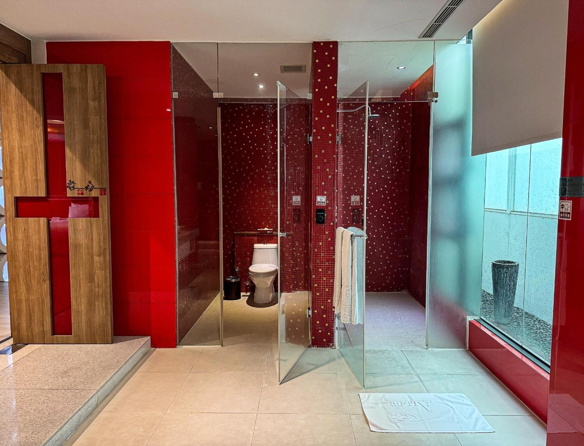 All-Ur Boutique Motel - Taichung Branch Екстериор снимка