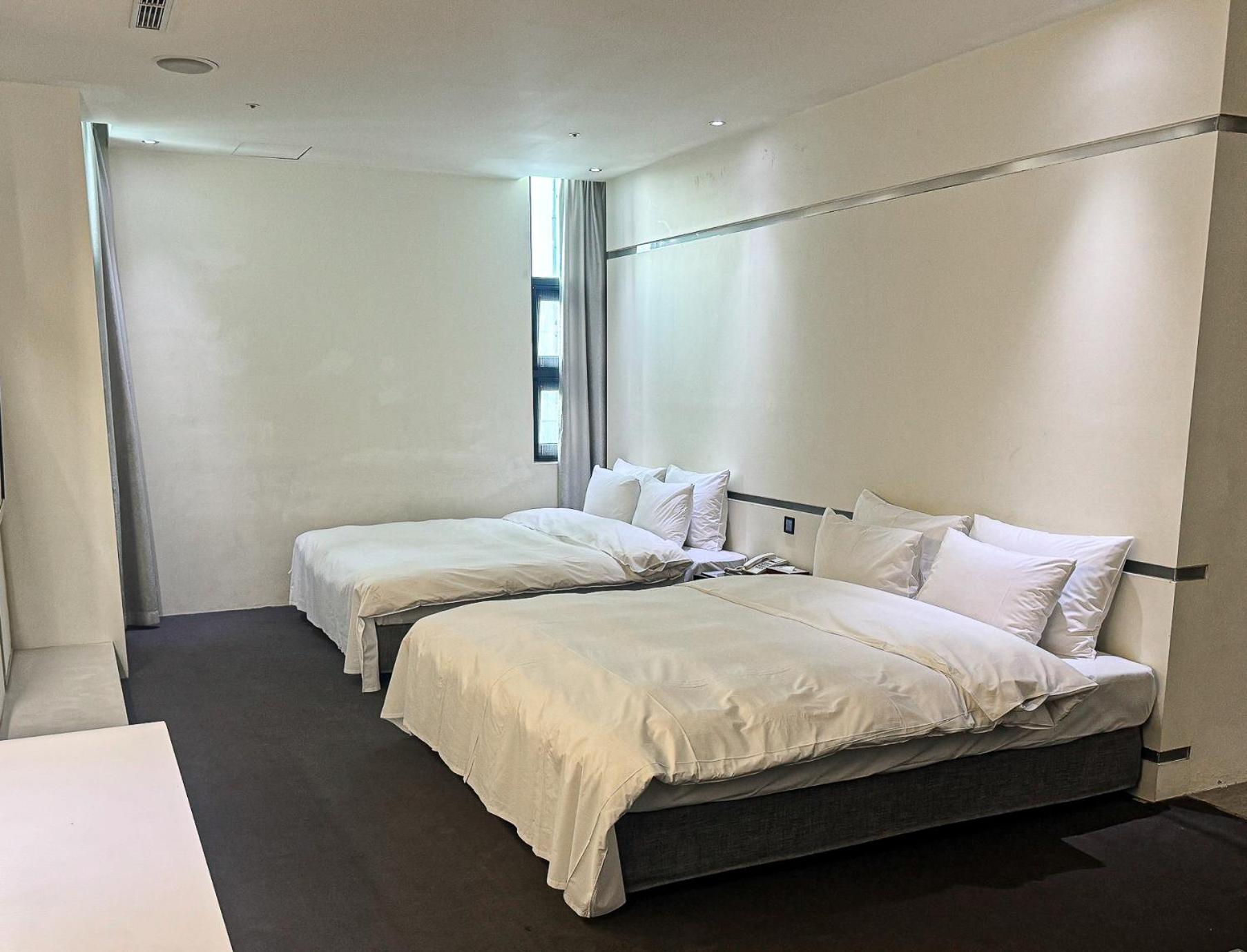 All-Ur Boutique Motel - Taichung Branch Екстериор снимка