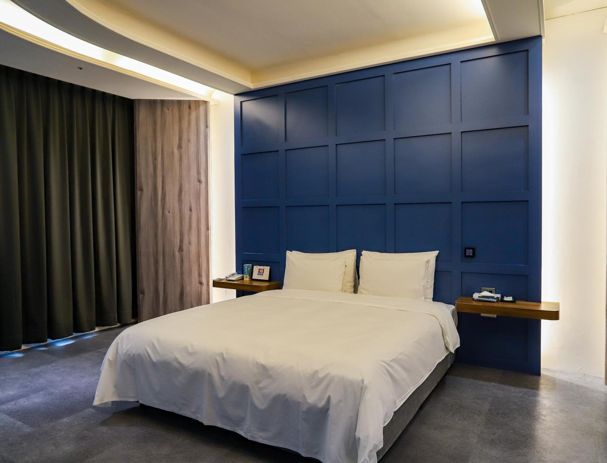 All-Ur Boutique Motel - Taichung Branch Екстериор снимка