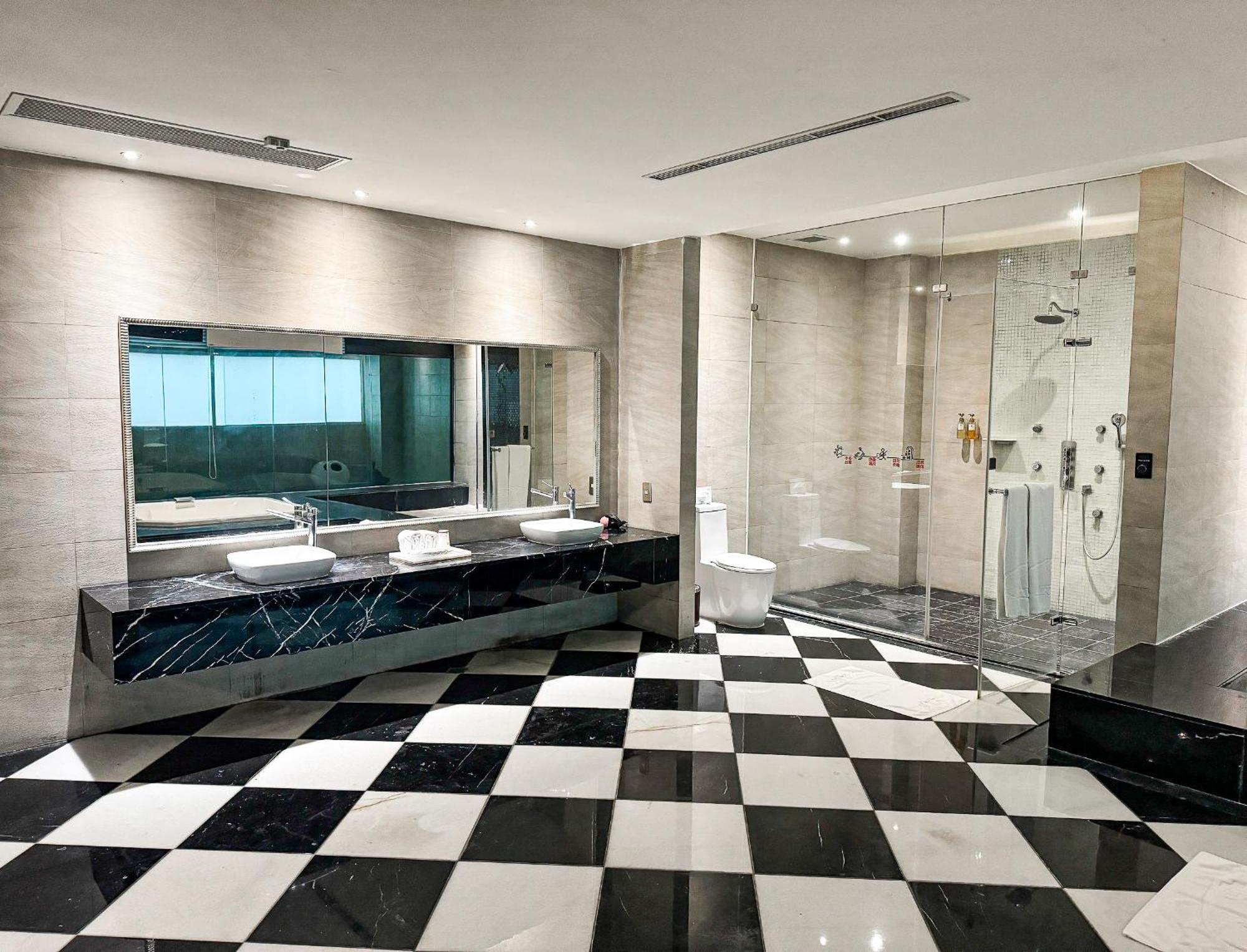 All-Ur Boutique Motel - Taichung Branch Екстериор снимка