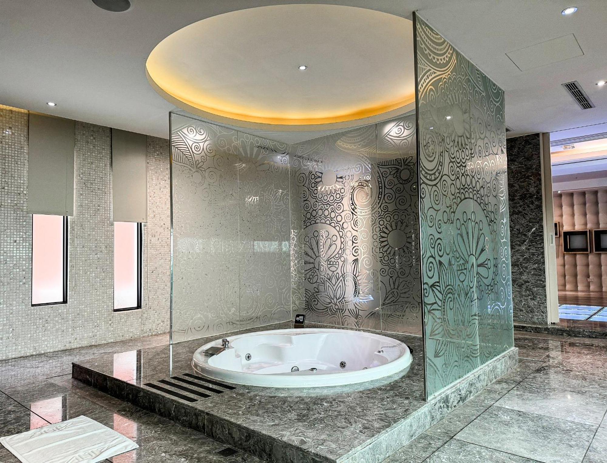 All-Ur Boutique Motel - Taichung Branch Екстериор снимка