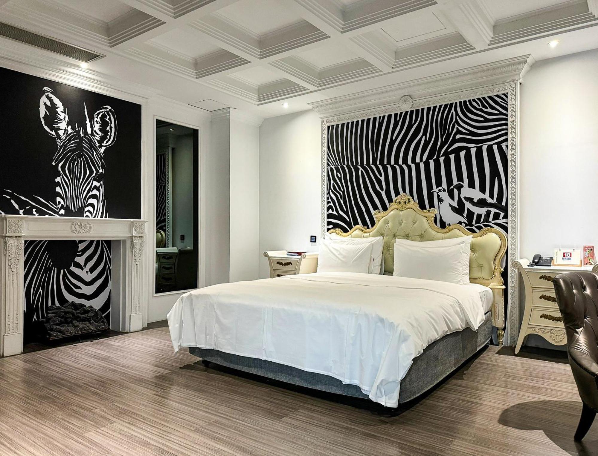 All-Ur Boutique Motel - Taichung Branch Екстериор снимка