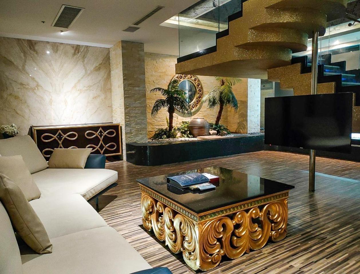 All-Ur Boutique Motel - Taichung Branch Екстериор снимка