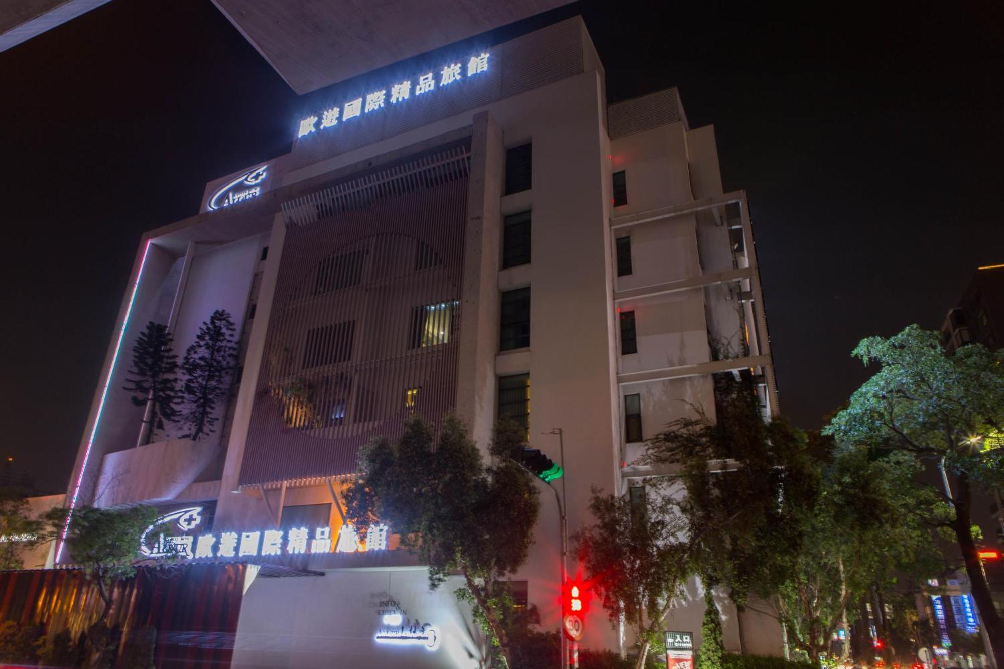 All-Ur Boutique Motel - Taichung Branch Екстериор снимка