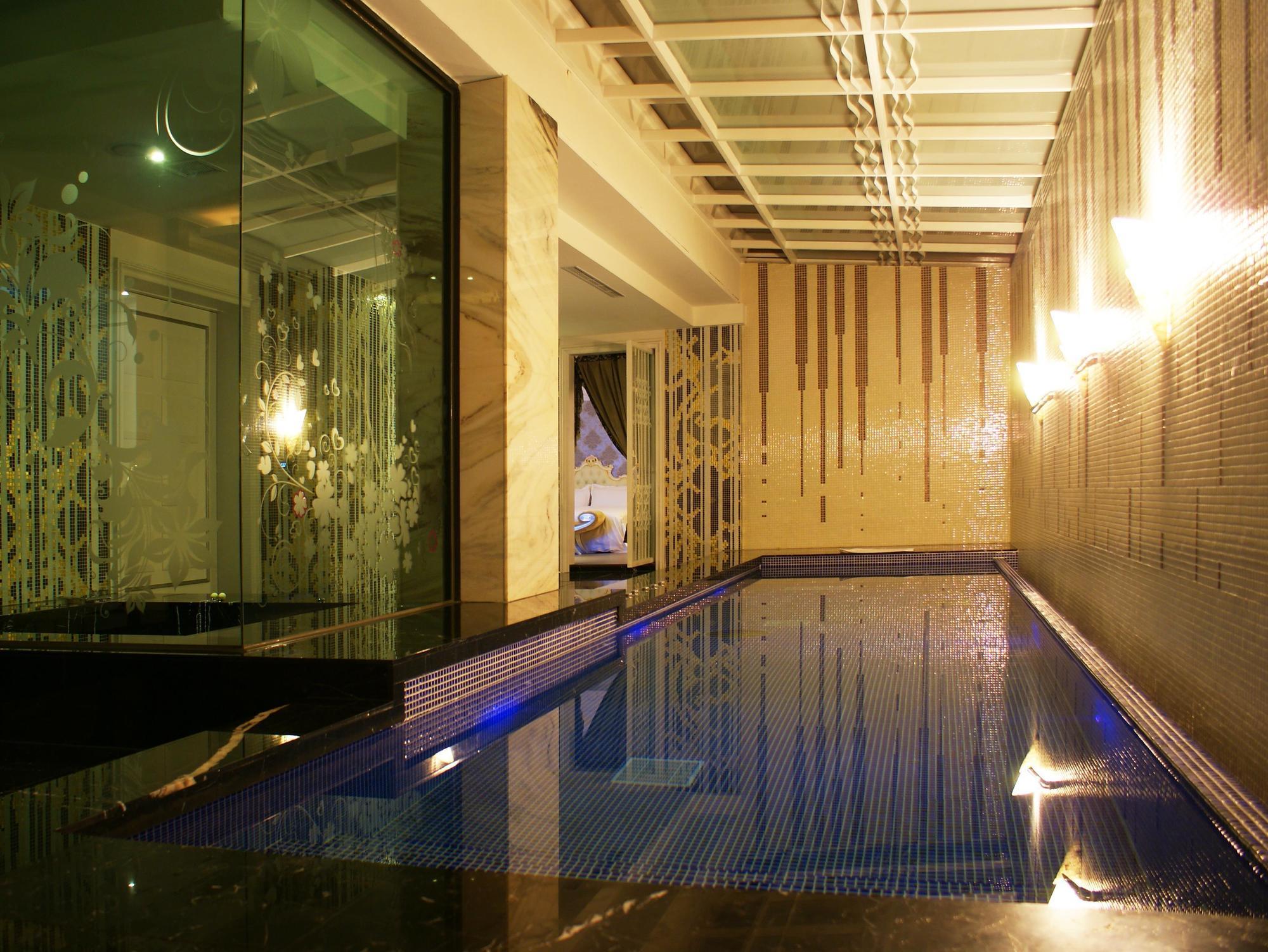 All-Ur Boutique Motel - Taichung Branch Екстериор снимка