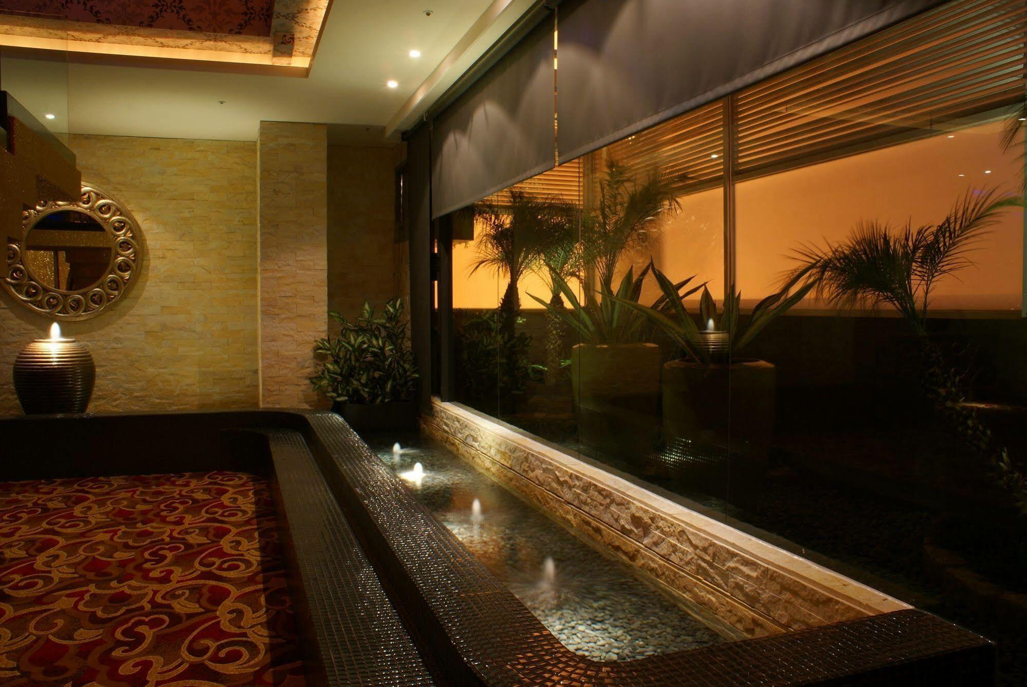 All-Ur Boutique Motel - Taichung Branch Екстериор снимка